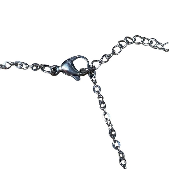 Cross pendant on chain with mustard seed NWOT - Picture 4 of 4